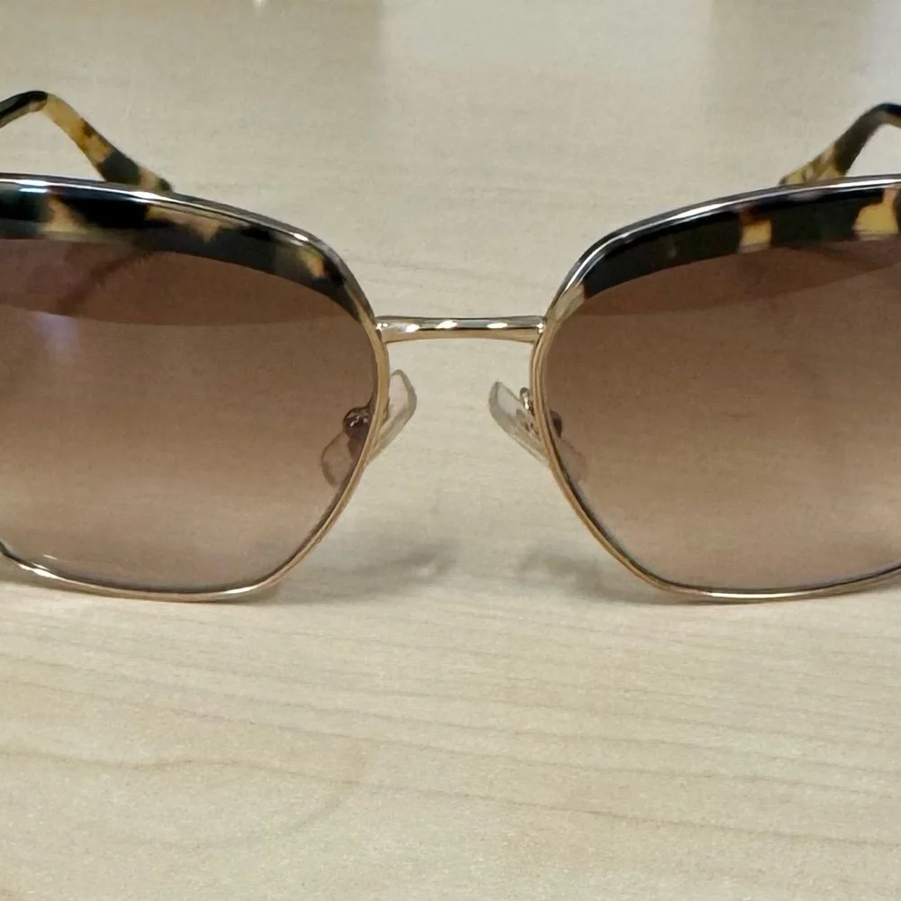 BNIB miu miu butterfly tortoiseshell sunglasses - Picture 8 of 12